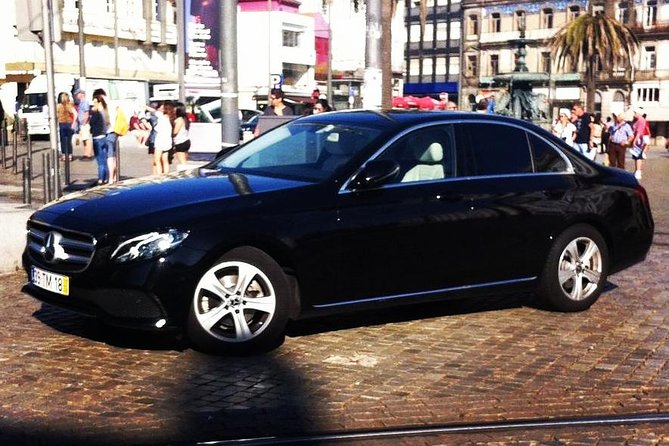 Private Transfer Round-Trip From Porto Airport to Porto City