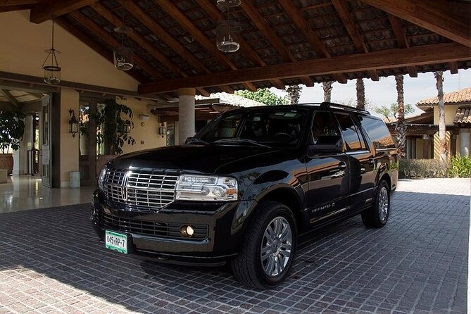 Private Transfer Round Trip Puerto Vallarta Airport to Hotel in Luxury Vehicle