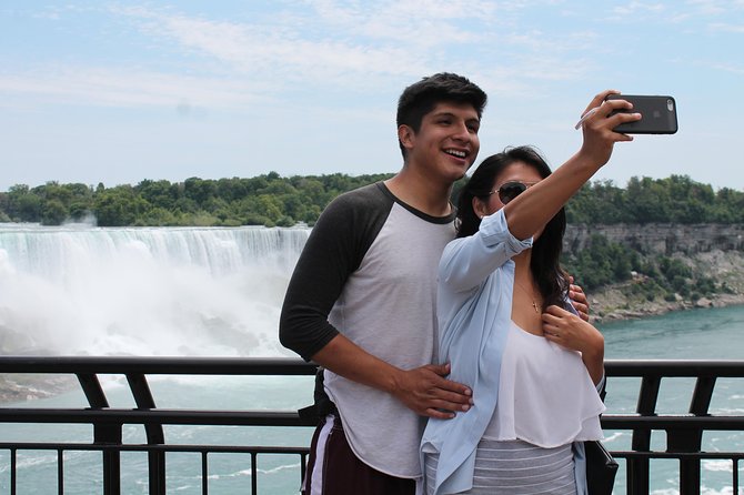 Private Transport and Driver for up to 10 Hours From Toronto