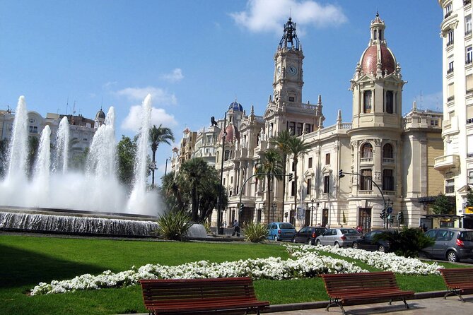 Private Valencia Transfer: Central Valencia to Cruise Port or Valencia Airport