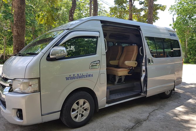 Private Vehicle: Transfer From Airport in Chiang Mai