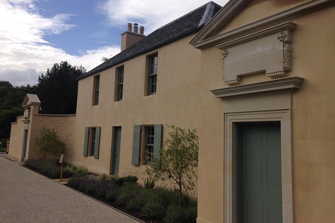 Private Walk: Country in the City - Start Time and Opening Hours