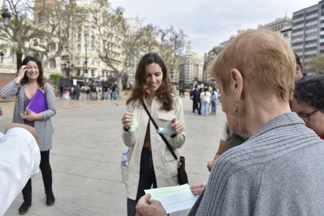 Private Walking Tour of Games and History in the Center of Valencia