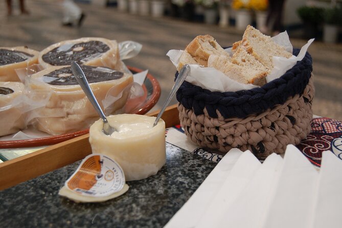 Private Wine Tour From Lisbon to Arrábida: Wine & Cheese Tasting