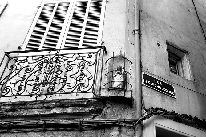 Public Visit of Aix-En-Provence the Streets Are Told