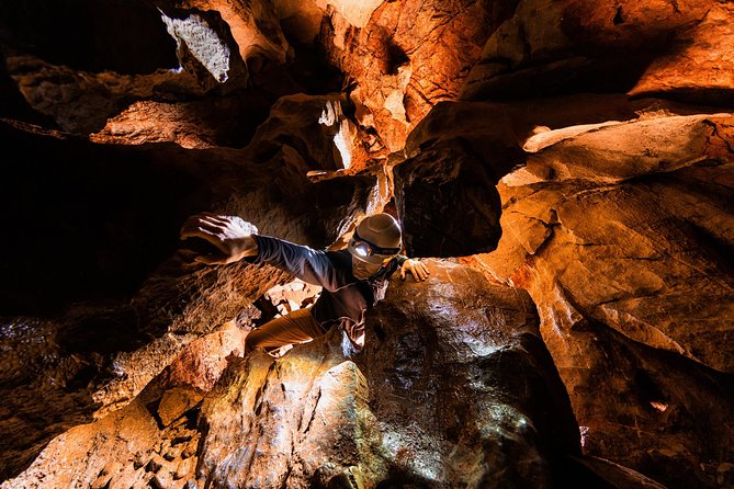Qualicum Beach Multi-Cave Ice Age Adventure Tour  – Vancouver Island
