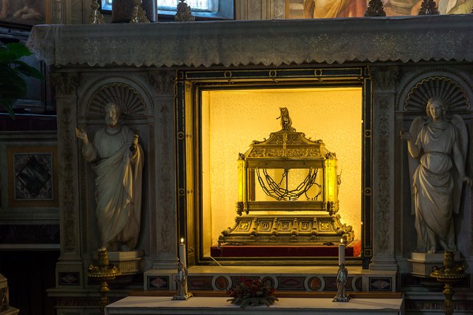 Rainbow Tour: the Secret Gay History of Rome - Meeting and Pickup Information