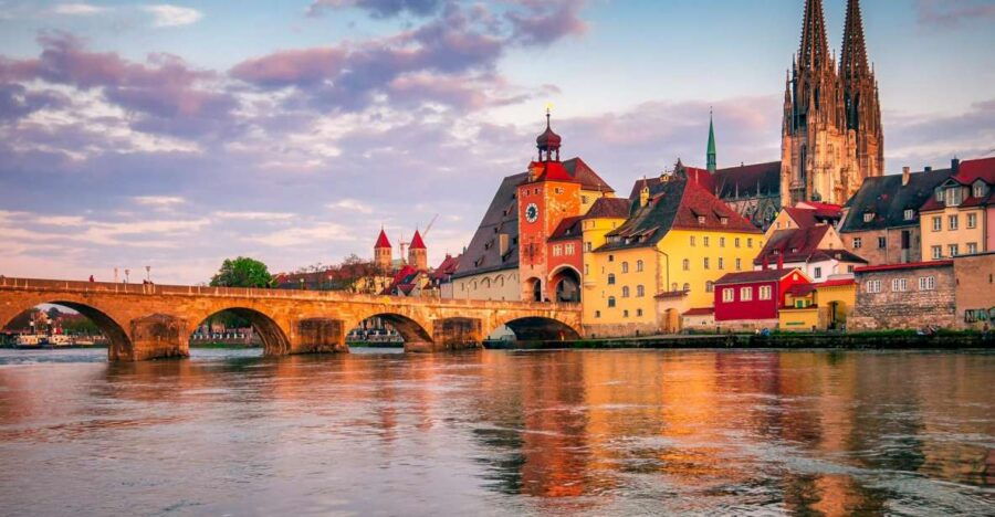 Regensburg: Private Tour With Italian Wines and Food Tasting - Good To Know