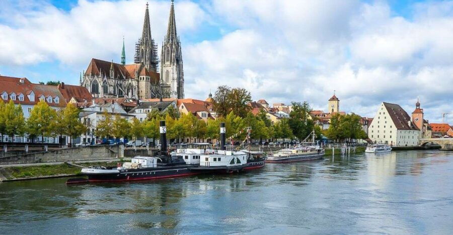 Regensburg: Private Walking Tour With Professional Guide - Good To Know