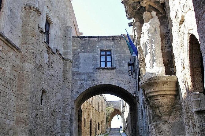 RHODES & LINDOS ATTRACTIONS - GUIDED SHORE EXCURSION - HALF DAY Up to 19 People