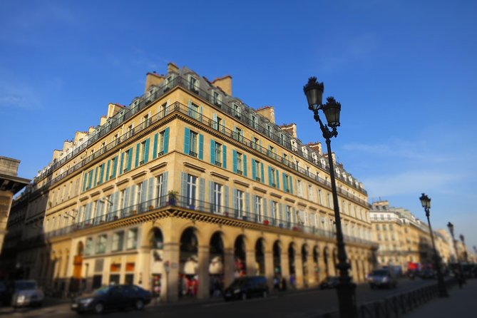 Right Bank of Paris 2-Hour Private Walking Tour - Striking Monuments on the Right Bank