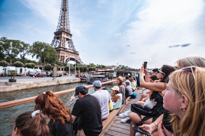 River Seine Sightseeing Boat Tour With Audio Guide - Tour Highlights