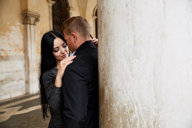 Romantic Photo Shoot in Venice - The Importance of Memorable Photos