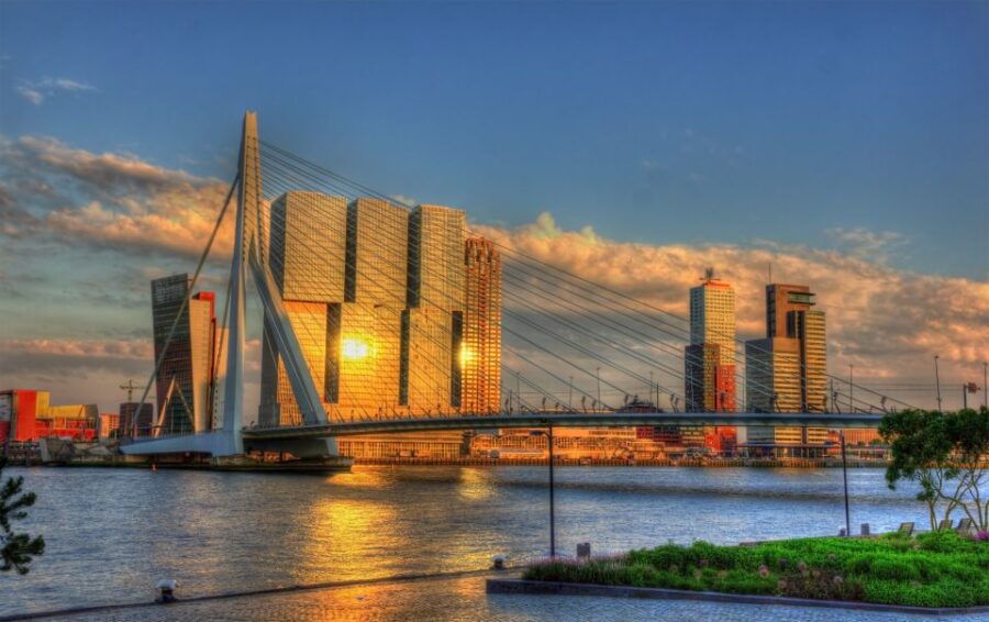 Rotterdam: the Secrets of Rotterdam Discovery Game