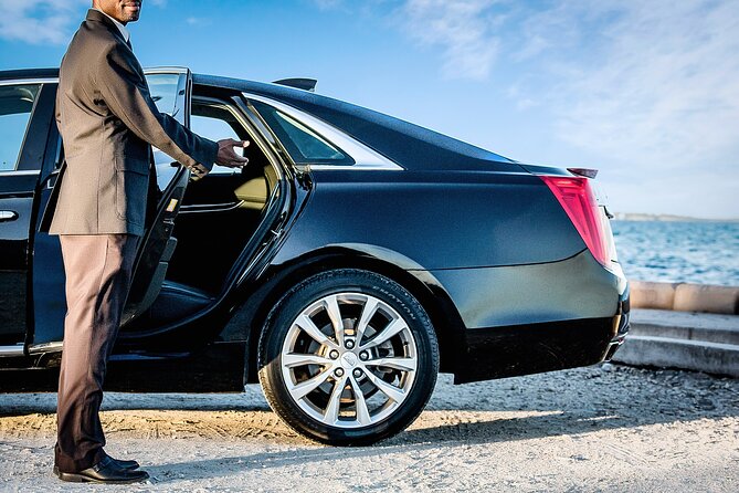 Round Trip Bahamas Private Airport Transfer W/ Free Grocery Stop