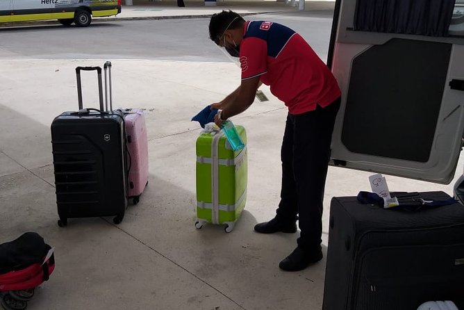 Roundtrip Shared Transfer VAN Airport-Hotel-Airport Akumal Hotels - Good To Know