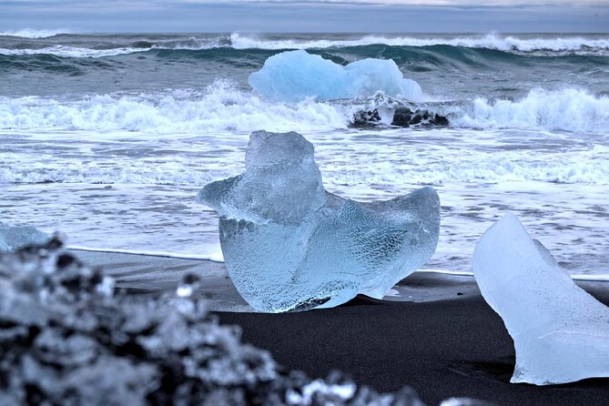 Roundtrip Transfer Jokulsarlon Glacier Lagoon and Hofn Airport