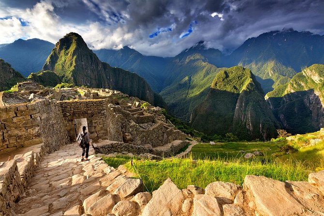 Sacred Valley to Machu Picchu Connection (2 Days) - Sacred Valley Exploration