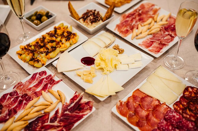 Sagrada Familia Jamón, Cheese and Wine Experience - Overview of the Sagrada Familia Jamón, Cheese and Wine Experience
