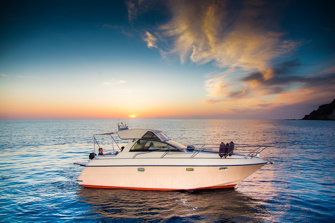 Santorini 5 - Hours Private Day or Sunset Cruise With Bbq and Drinks - Good To Know