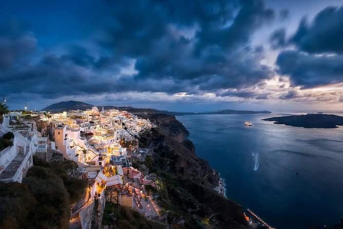 Santorini Luxurious Highlights Tour With Dinner - Exclusive Dinner at a Top-Rated Restaurant