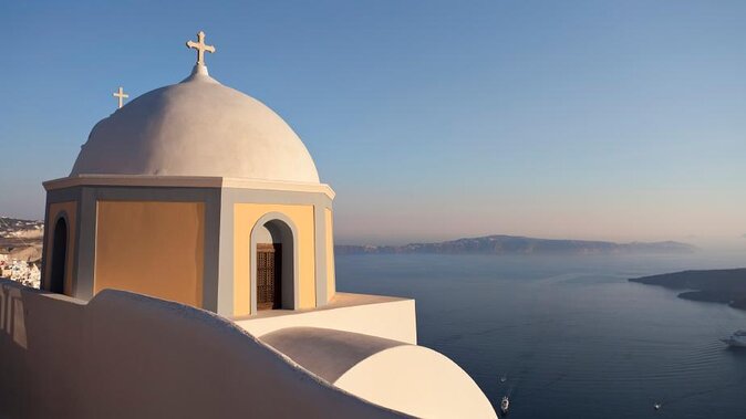 Santorini Shore Excursion: Private Tour of Oia, Fira and the Akrotiri Excavation - Tour Highlights