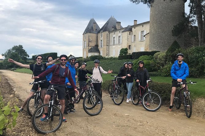 Sauternes Castle and Vineyard Guided Bike Tour - France