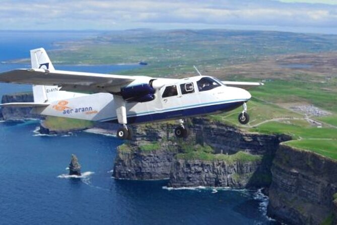 Scenic Flight Over Cliffs of Moher & Aran Islands.Guided. 35 Mins