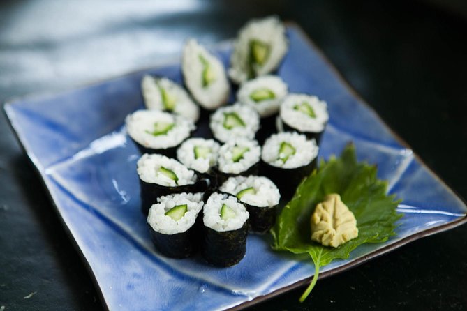 Seattles Local Fish Store Visit And Sushi Rolls Class - Good To Know