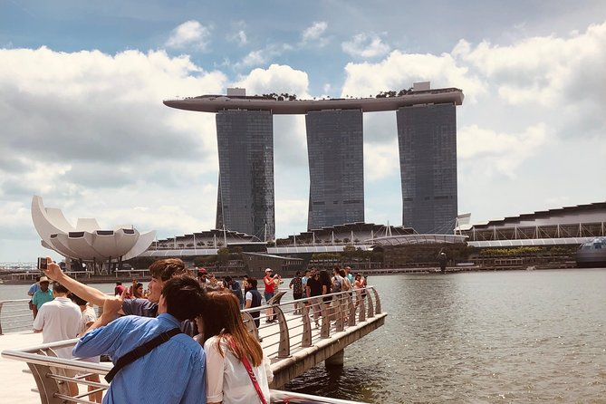 See 15 Top Singapore Sights. Fun Local Guide!
