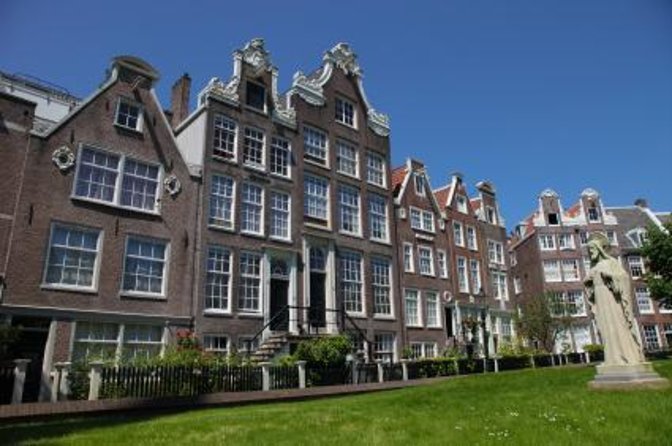 Self-guided Outside Escape Private Walking Tour in Breda