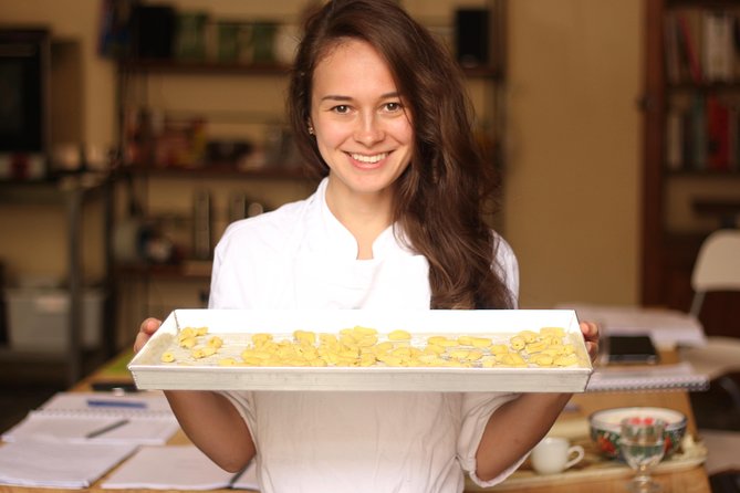 Semi Private Cooking Class in Private Villa With Optional Market Visit and Transfer From Florence