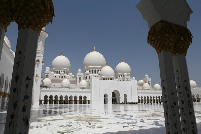 Sheikh Zayed Mosque and Falcon Hospital Tour in Abu Dhabi