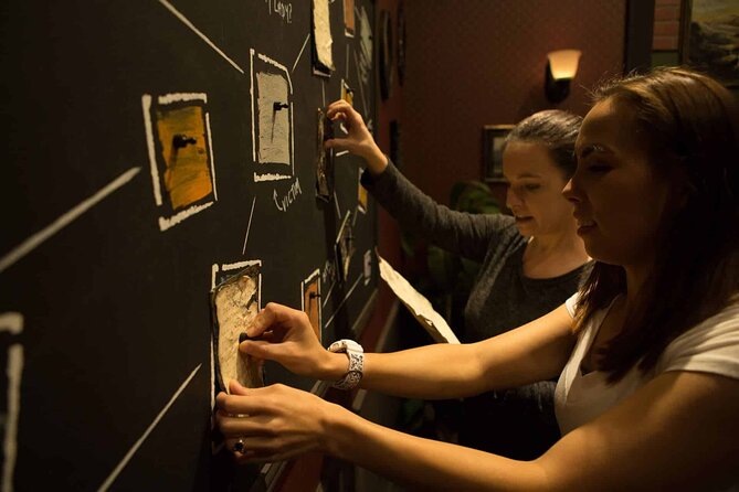 Sherlock Studies 75-Minute Escape Room - Good To Know