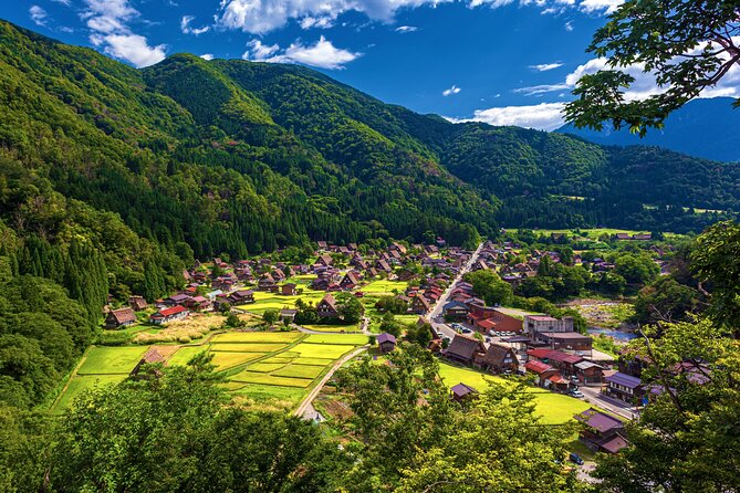 Shirakawago Day Trip: Government Licensed Guide & Vehicle From Takayama - Good To Know