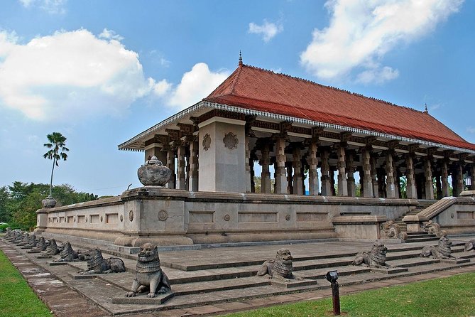 Shore Excursion Kelaniya Temple & Colombo City Tour