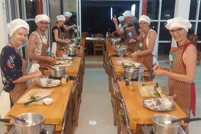 Short Authentic Lunch Cooking Class With Thai Master Chef at Sukho Cuisine Lanta