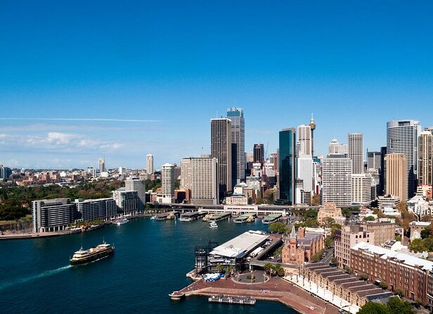 Shuttle Transfer From Sydney Airport to Cruise Ship Terminal at Circular Quay