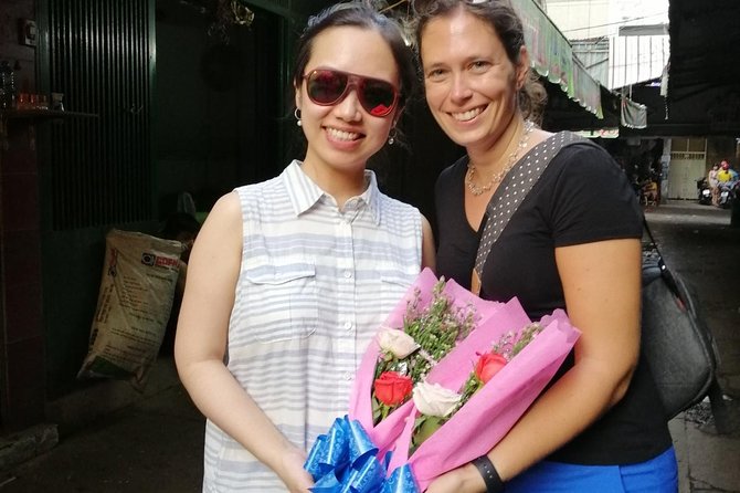 Sightseeing Saigon Street Food Tour In One - Must-Try Dishes on the Saigon Food Tour