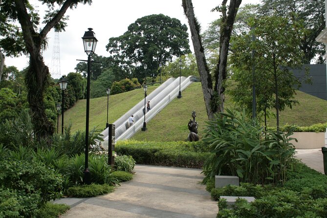 Singapores Stories and Histories: A Self-Guided Audio Tour