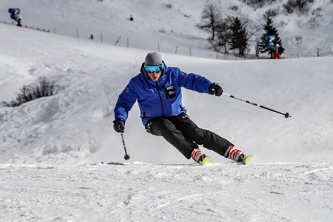 Ski Like a Pro: Book Your Ski Lesson Today!