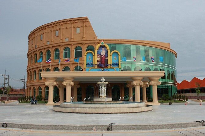 Skip the Line: Colosseum Show Pattaya Ticket