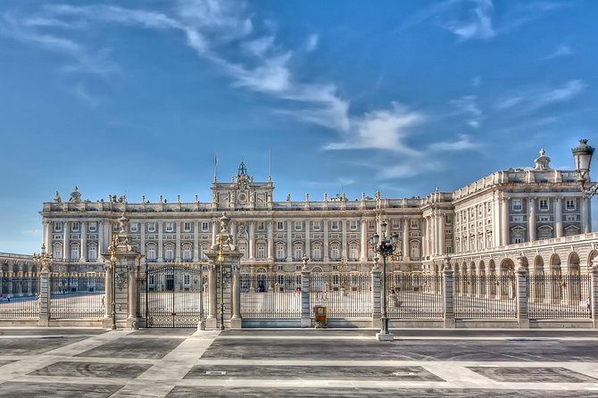 Skip-The-Line Palacio Real De Madrid & the Old City Guided Tour - Private Tour
