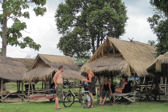 Small-Group Bicycle Ride From Chiang Mai City to Lake Huay Tueng Tao - Tour Overview