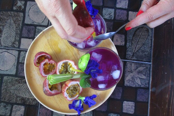 Small Group Northern Thai Cuisine & Market Tour in Chiang Mai