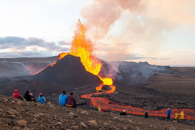 Small Group Private Volcano Hike With Lunch - Good To Know