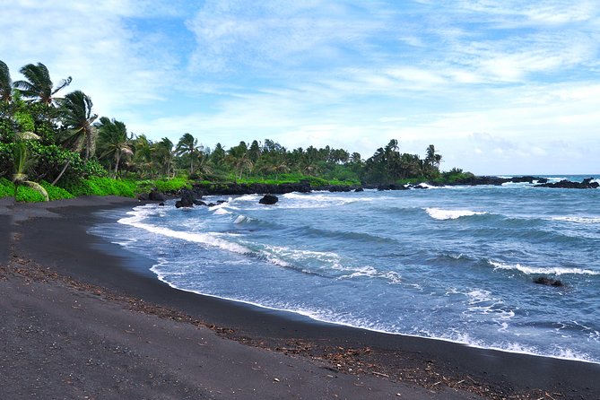 Small-Group Road to Hana Luxury Limo-Van Tour With Helicopter Flight Reverse - Tour Details and Inclusions