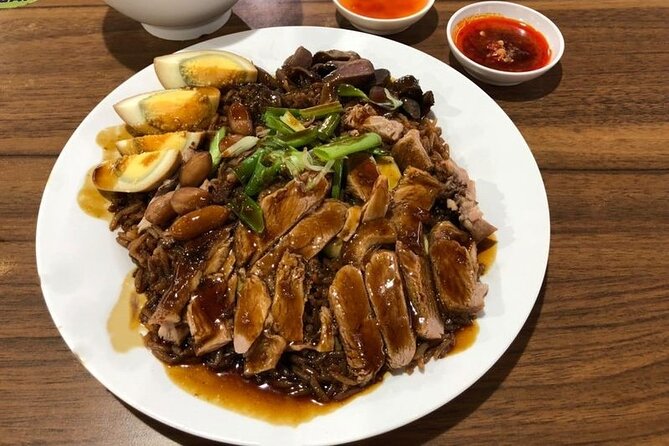 Small Group Street Food Tour With Local Foodie: up to 10 Tastings