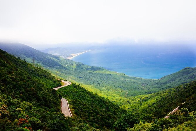 Small Group Transfer From Hue to Hoi an With Sightseeing Stops