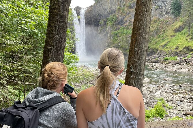 Snoqualmie Falls and Wineries Tour From Seattle